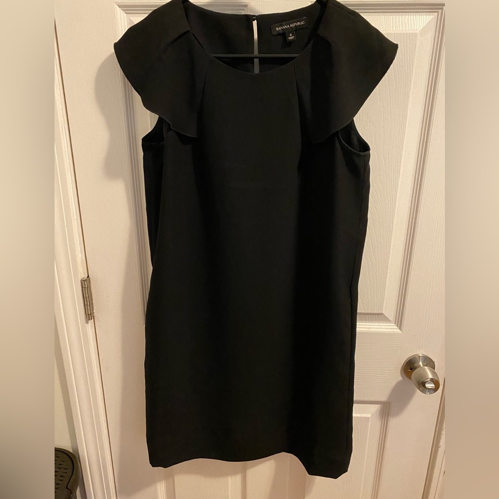 Banana Republic sheath dress with shoulder detailing and pockets